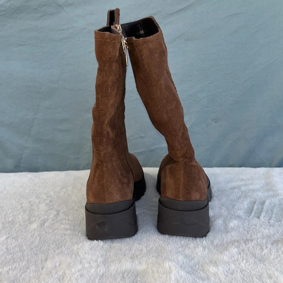 NWOT Aquatalia Brown Suede Womens Lug Sole Boot Size 9 - Picture 4 of 8